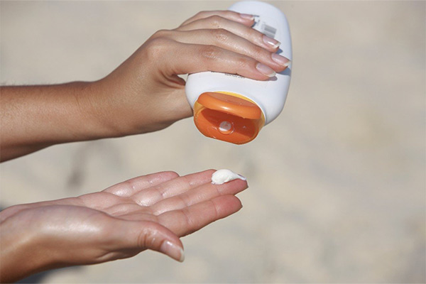 راهنمایی درباره میزان استفاده و مصرف ضد آفتاب