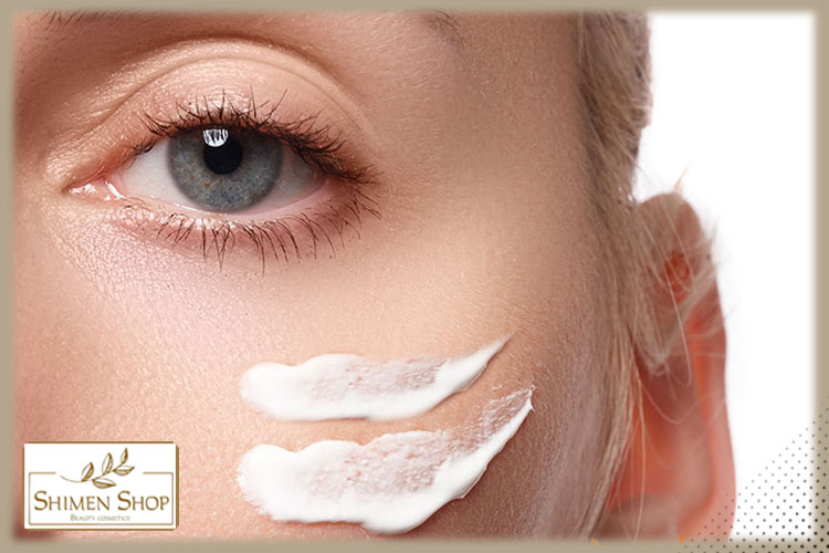 کرم آبرسان برای دور چشم مناسب است؟