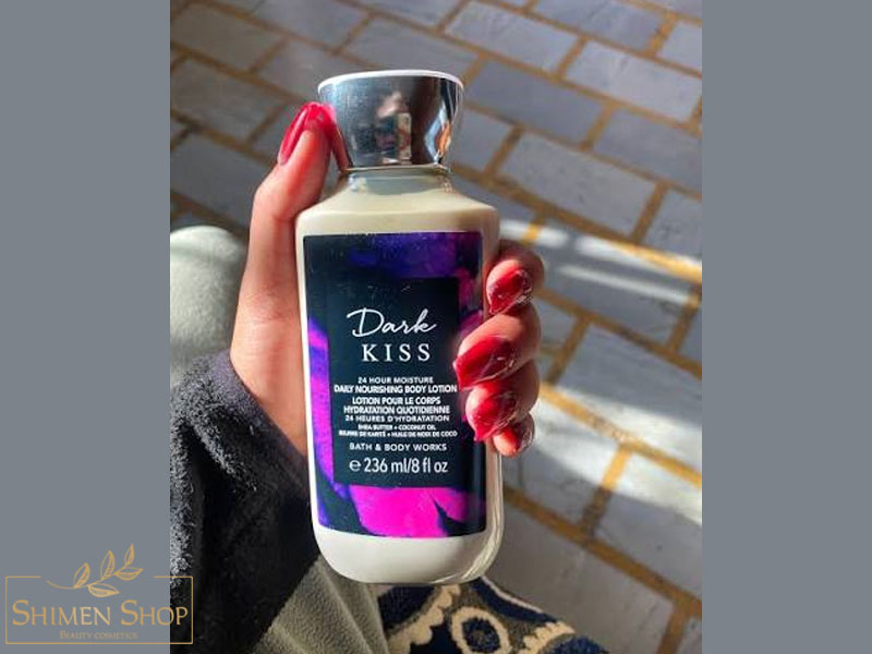 لوسیون بدن مغذی روزانه دارک کیس (Dark Kiss) بث اند بادی ورکس 236 میل