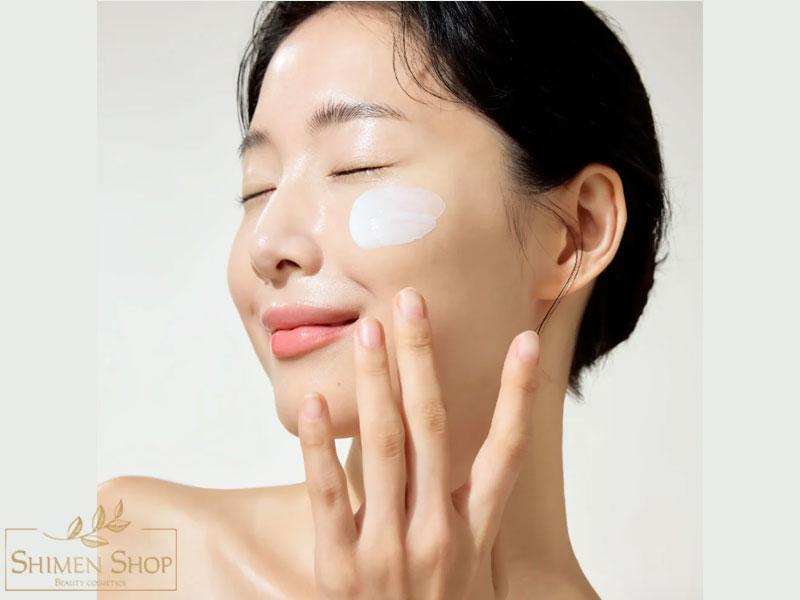 ضدآفتاب روشنکننده و ضدلک سلیمکس +SPF50 و ++++PA
